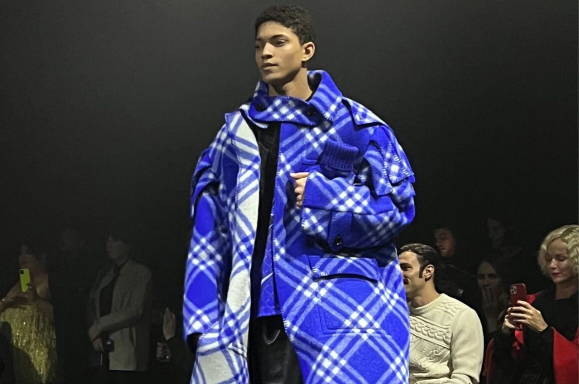 Burberry 2023 m. rudens žiemos kolekcija