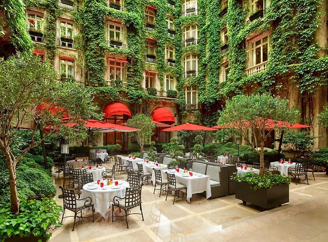 Prabangūs viešbučiai Prancūzijoje Plaza Athenee Exterior