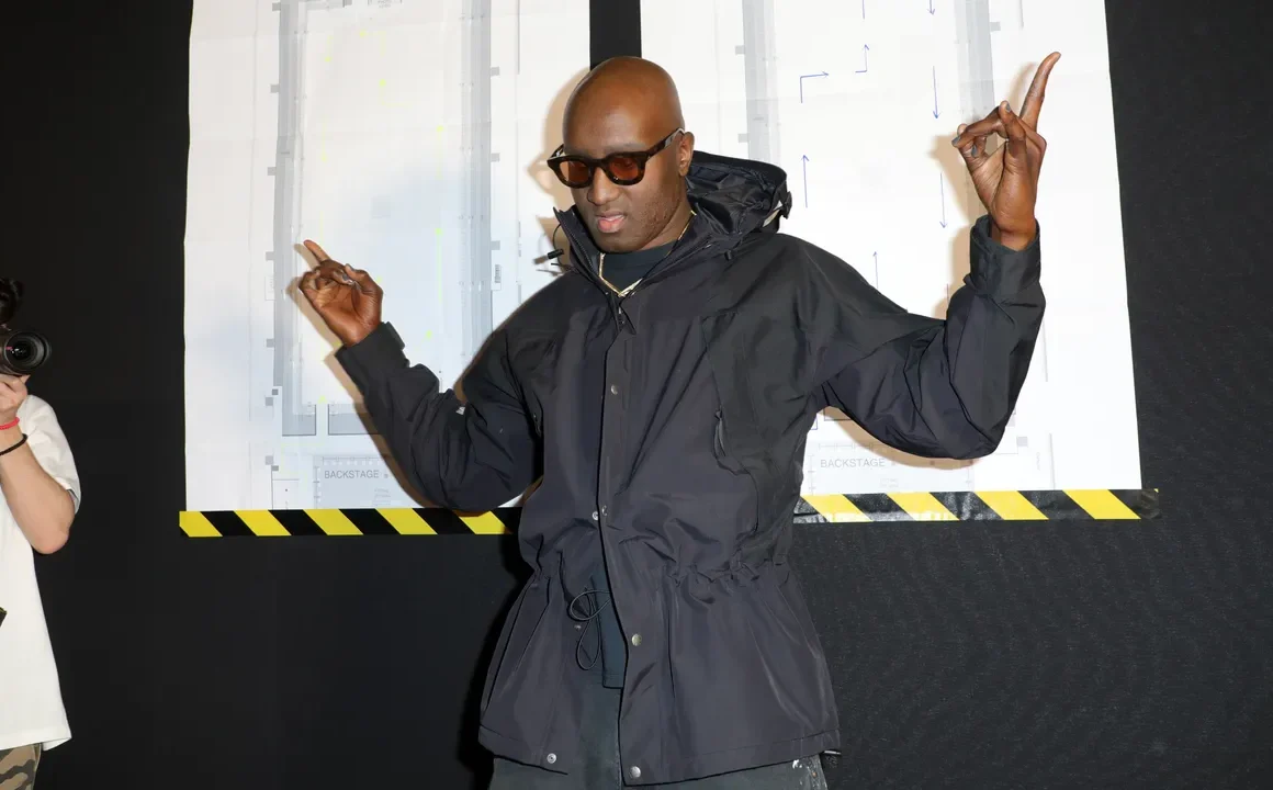 Kam priklauso Off White drabužių prekės ženklas