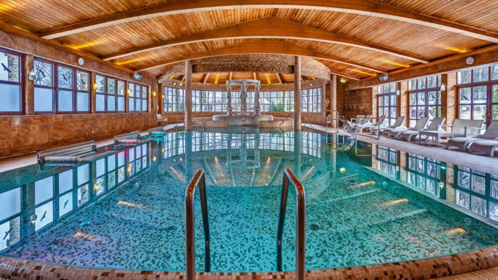 Viešbutis Manor House Baseinas