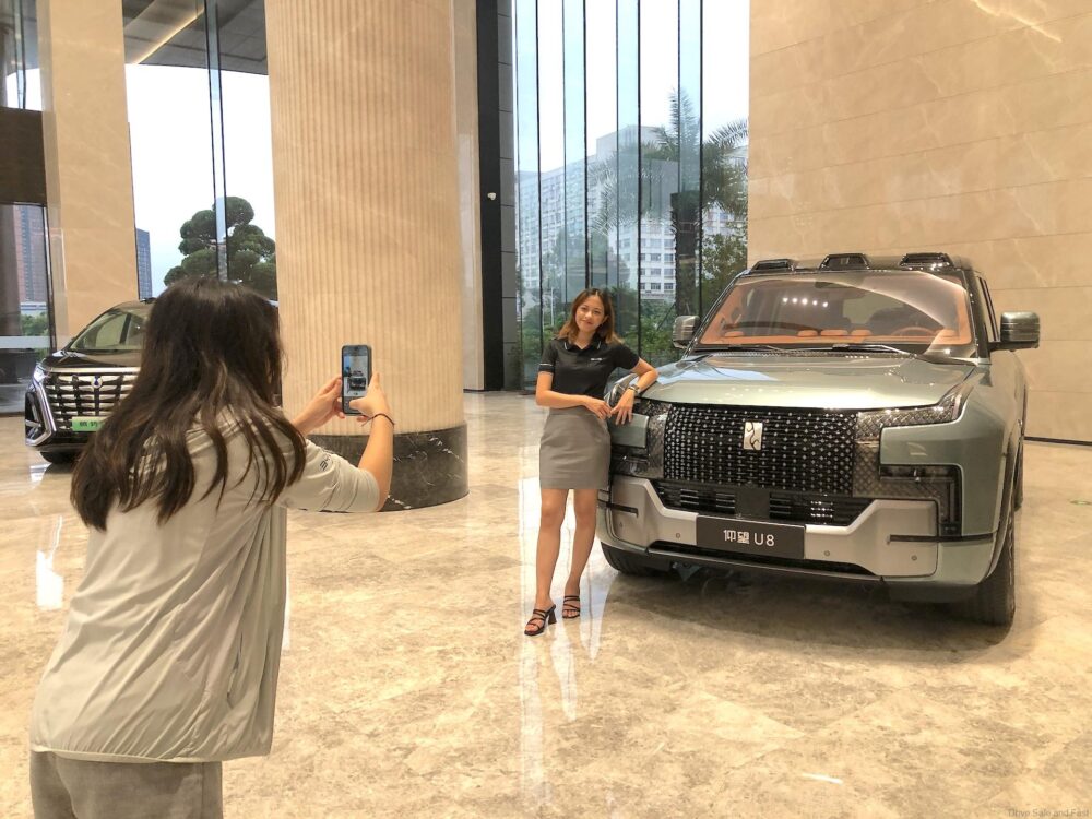 Kinų prabangus automobilis