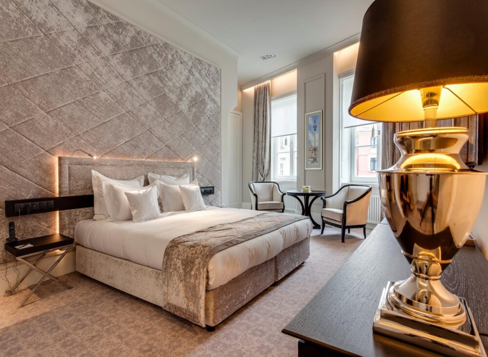 Kokie prabangūs viešbučiai yra Varšuvoje