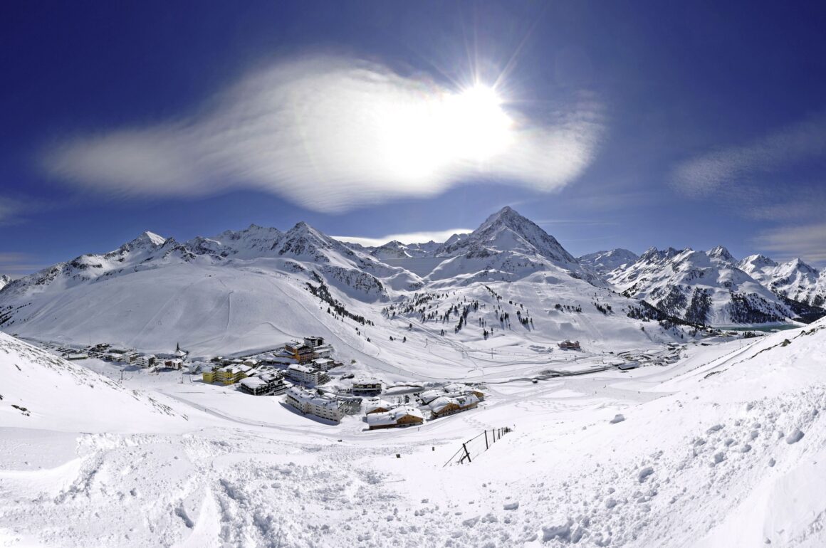 Prabangių nekilnojamojo turto plėtra populiariausiuose Alpių kurortuose